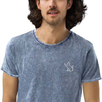 The Cat In The Heart denim t-shirt – blue, zoomed in view (2)