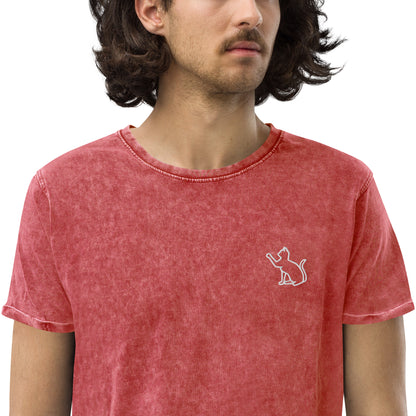 The Cat In The Heart denim t-shirt – garnet red, zoomed in view